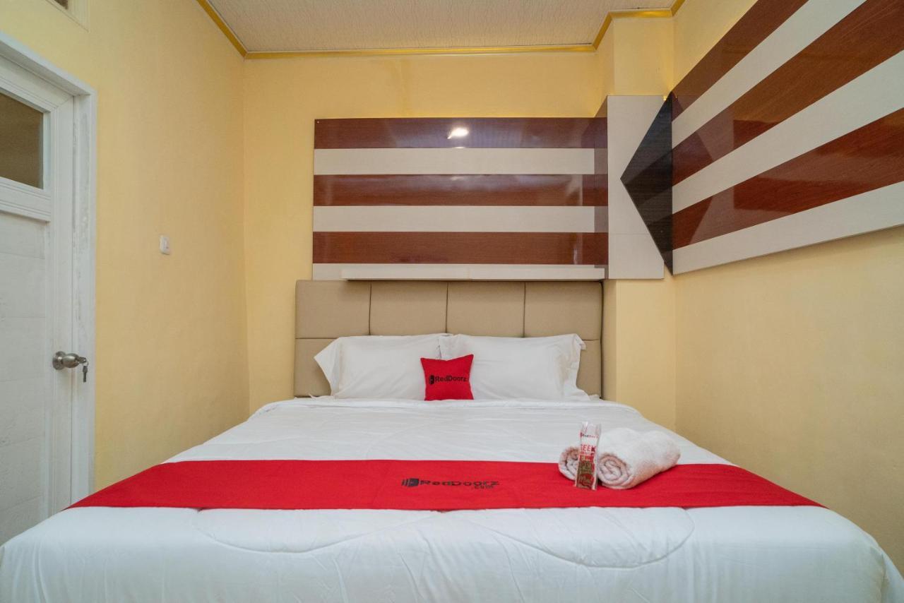 Reddoorz Plus Syariah Near Pasar Turi Surabaya Eksteriør bilde