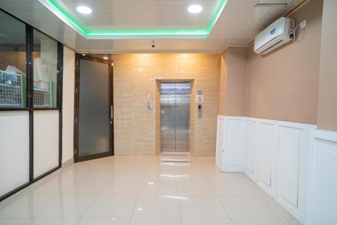Reddoorz Plus Syariah Near Pasar Turi Surabaya Eksteriør bilde
