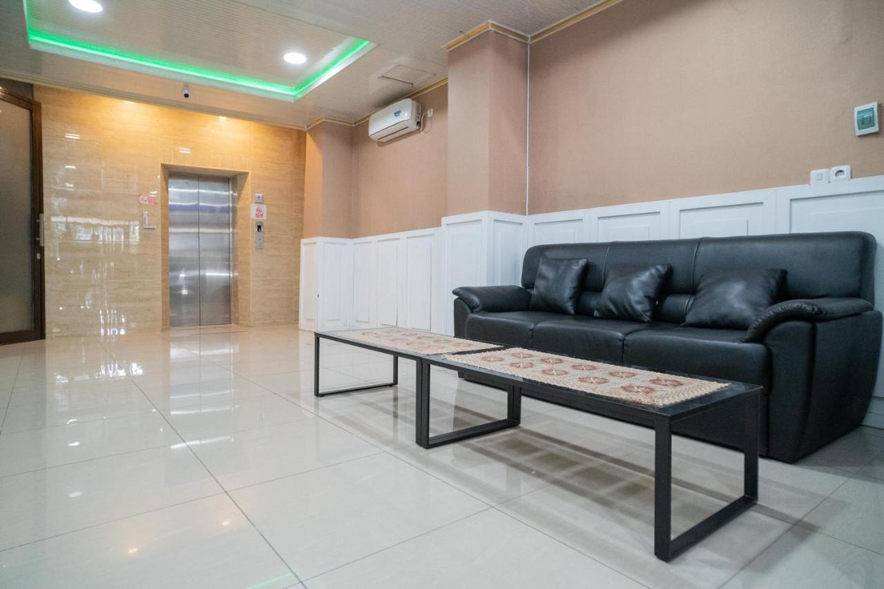 Reddoorz Plus Syariah Near Pasar Turi Surabaya Eksteriør bilde